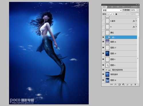 photoshop将室内美女合成制作出海底美人鱼教程